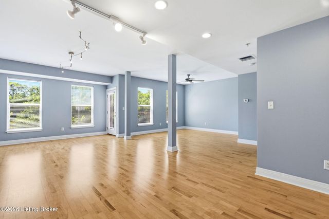 2411 Brownsboro Rd 301, Louisville, KY 40206