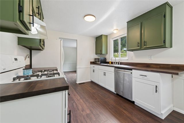 200 Duquesne, Plum Boro, PA 15068