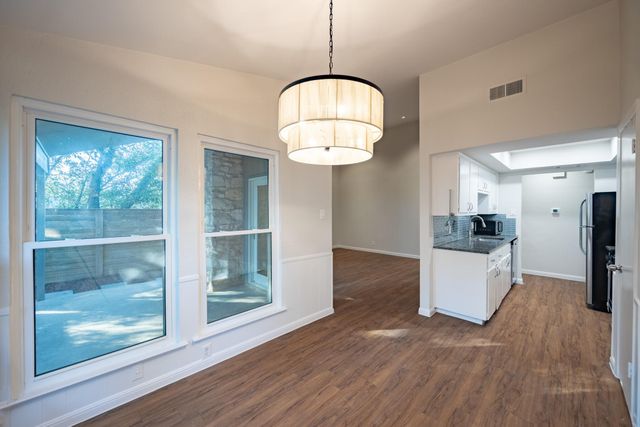 1101 Milford WAY 1, Austin, TX 78745