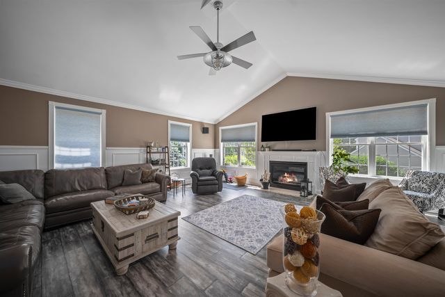 48 Cottonwood Drive, Dover, NH 03820