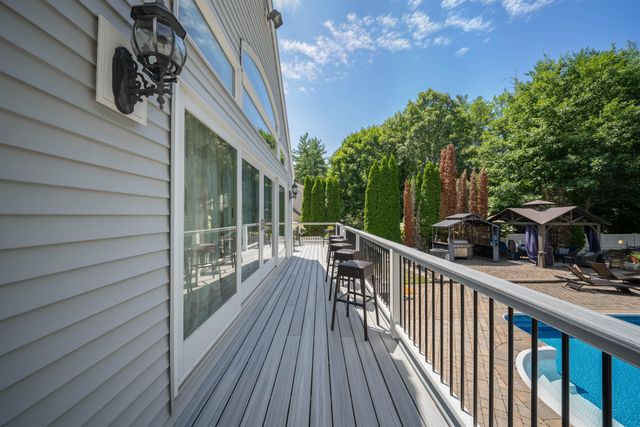 48 Cottonwood Drive, Dover, NH 03820