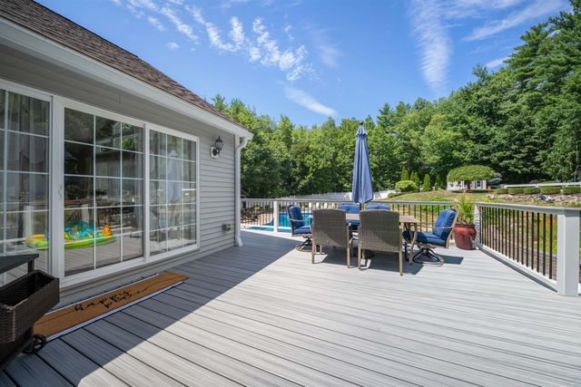 48 Cottonwood Drive, Dover, NH 03820