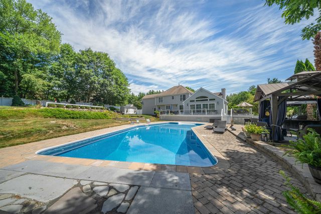 48 Cottonwood Drive, Dover, NH 03820