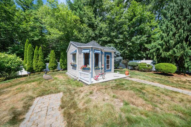 48 Cottonwood Drive, Dover, NH 03820