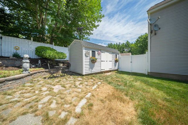 48 Cottonwood Drive, Dover, NH 03820