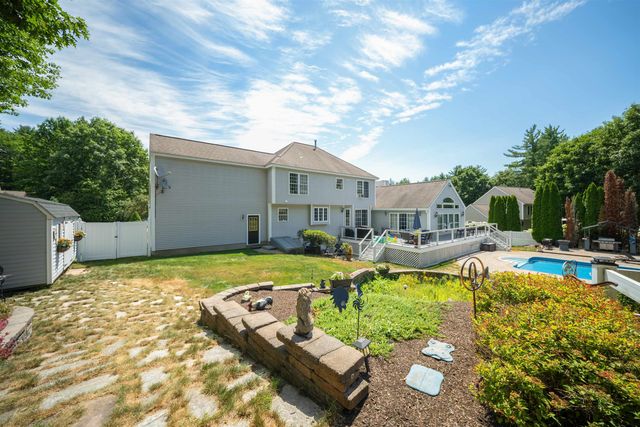 48 Cottonwood Drive, Dover, NH 03820