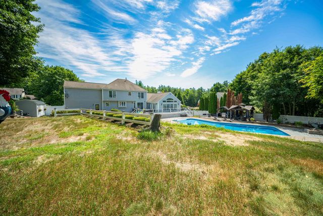 48 Cottonwood Drive, Dover, NH 03820