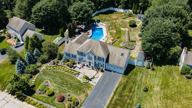 48 Cottonwood Drive, Dover, NH 03820