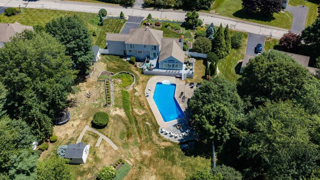48 Cottonwood Drive, Dover, NH 03820