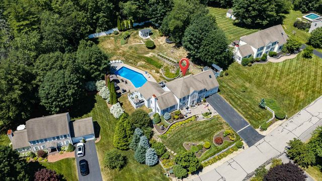 48 Cottonwood Drive, Dover, NH 03820