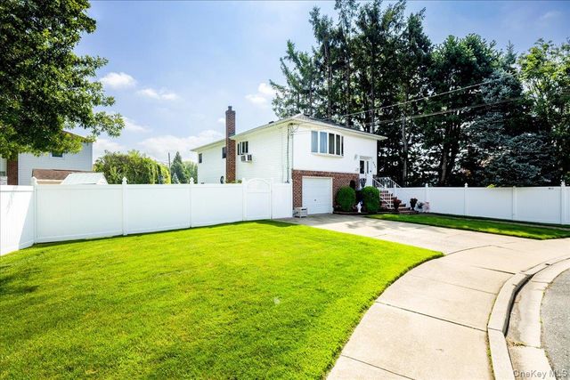 242 Seidman Place, Franklin Square, NY 11010