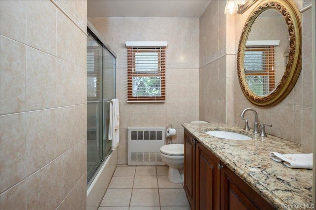 242 Seidman Place, Franklin Square, NY 11010