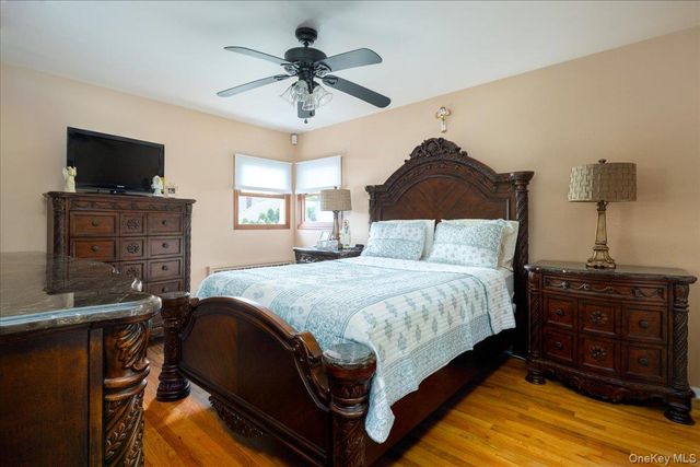 242 Seidman Place, Franklin Square, NY 11010