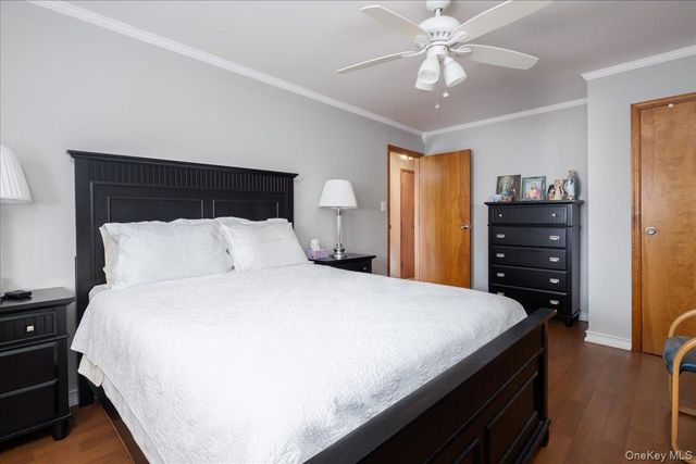 242 Seidman Place, Franklin Square, NY 11010