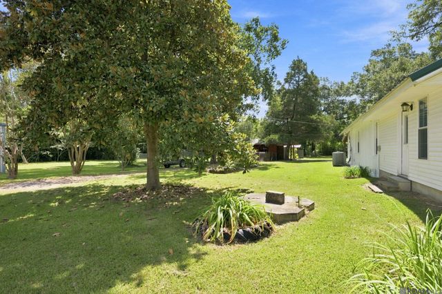 24762 La Hwy 1032, Denham Springs, LA 70726