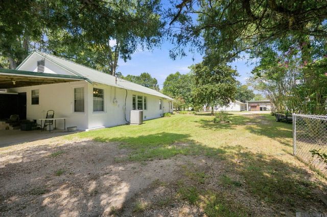 24762 La Hwy 1032, Denham Springs, LA 70726
