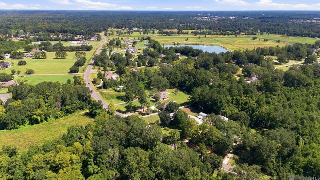 24762 La Hwy 1032, Denham Springs, LA 70726