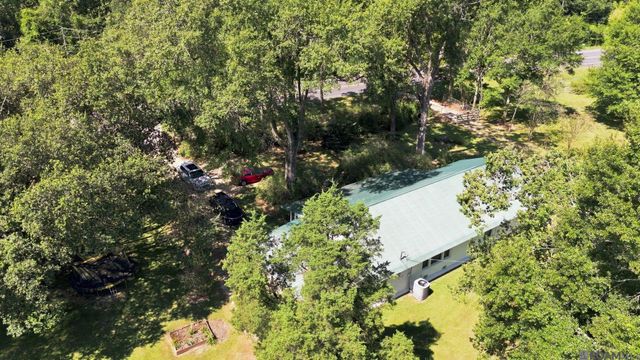 24762 La Hwy 1032, Denham Springs, LA 70726