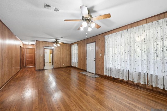 24762 La Hwy 1032, Denham Springs, LA 70726