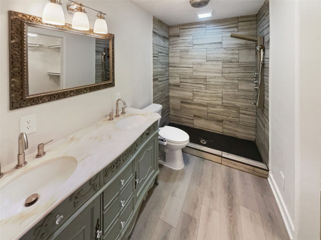 1242 Laguna Vista Way, Grapevine, TX 76051