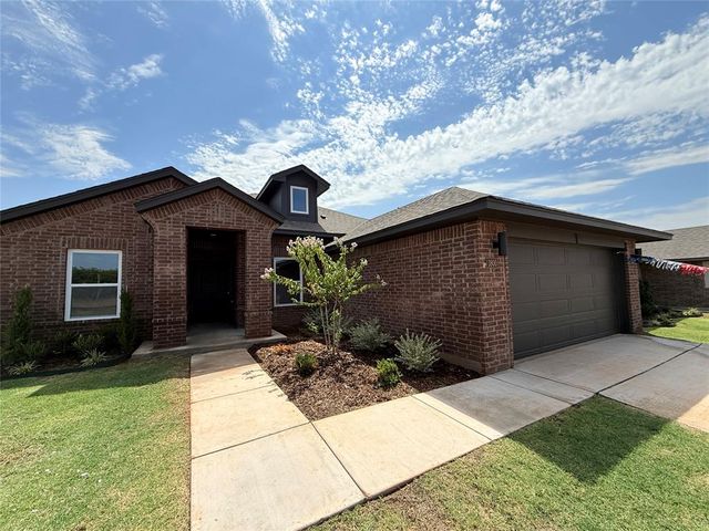 1800 Pin Cherry Lane, Moore, OK 73160