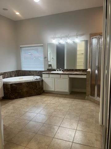 8440 Majestic Lake Court, Montgomery, TX 77316