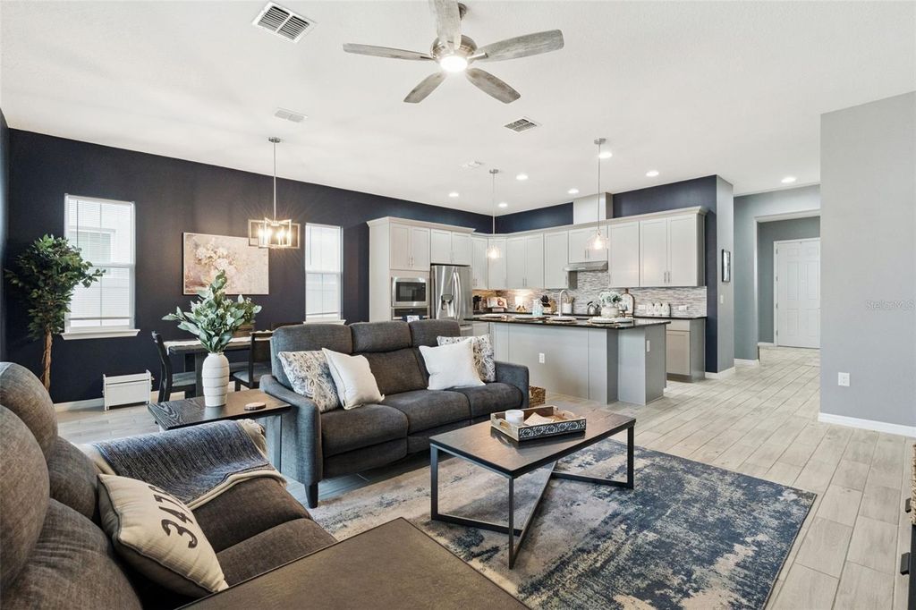 Image 18 of property listing at 15371 GILLIGAN COURT, Winter Garden, FL 34787