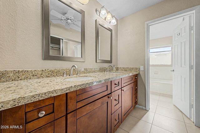 11615 N 40TH Way, Phoenix, AZ 85028