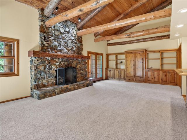 37733 Black Ranch Rd, Oakhurst, CA 93644