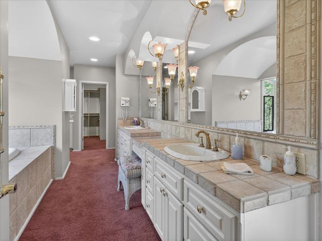 37733 Black Ranch Rd, Oakhurst, CA 93644