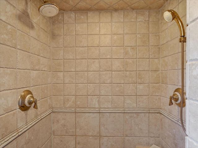 37733 Black Ranch Rd, Oakhurst, CA 93644