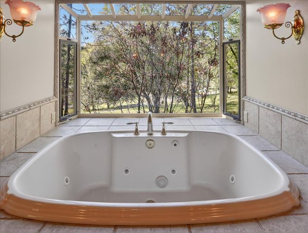 37733 Black Ranch Rd, Oakhurst, CA 93644
