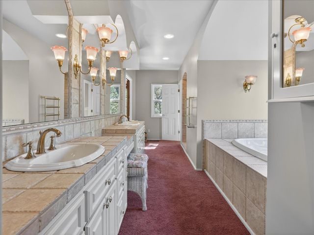 37733 Black Ranch Rd, Oakhurst, CA 93644