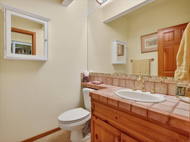 37733 Black Ranch Rd, Oakhurst, CA 93644