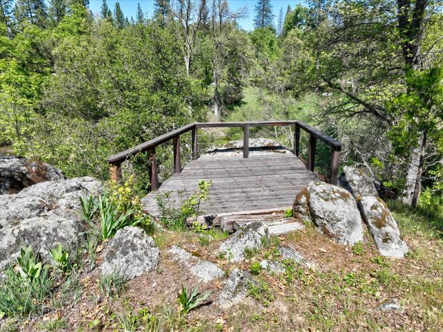 37733 Black Ranch Rd, Oakhurst, CA 93644