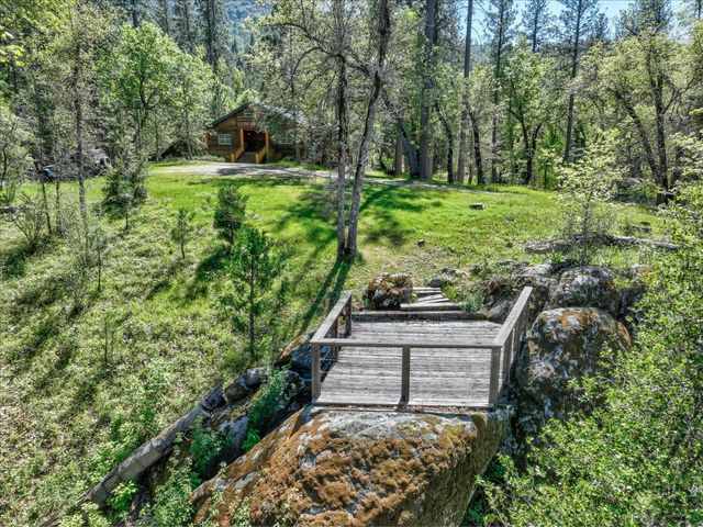37733 Black Ranch Rd, Oakhurst, CA 93644