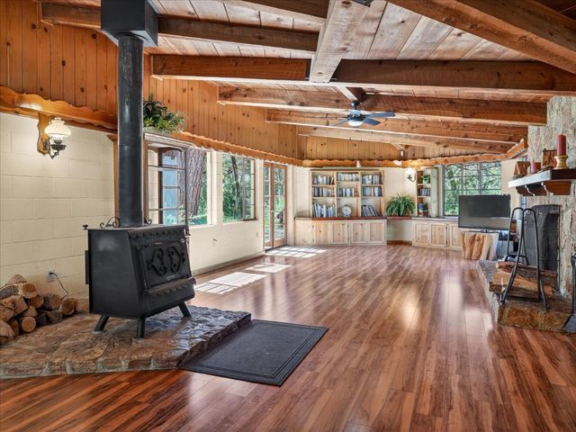 37733 Black Ranch Rd, Oakhurst, CA 93644
