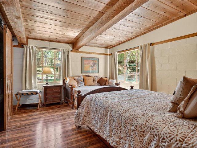 37733 Black Ranch Rd, Oakhurst, CA 93644