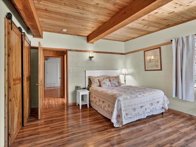 37733 Black Ranch Rd, Oakhurst, CA 93644