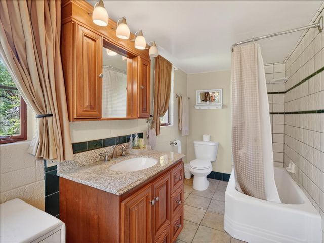 37733 Black Ranch Rd, Oakhurst, CA 93644