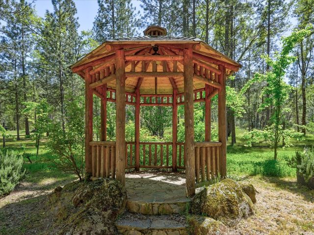 37733 Black Ranch Rd, Oakhurst, CA 93644