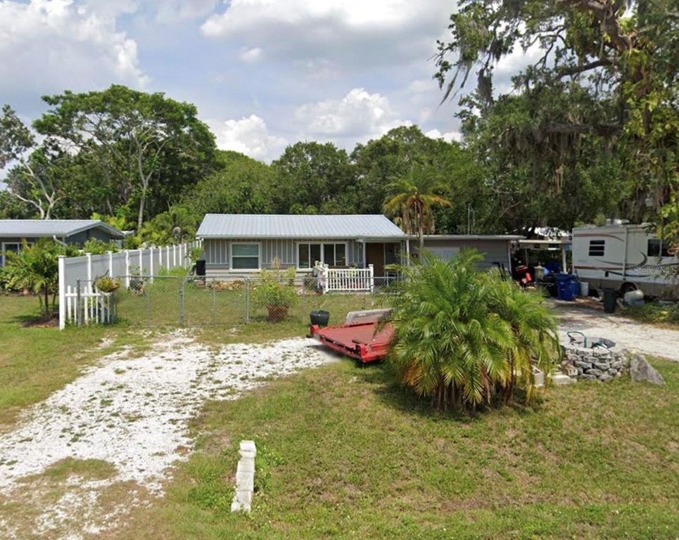 1013 CRONLEY PLACE, Sarasota, FL 34237