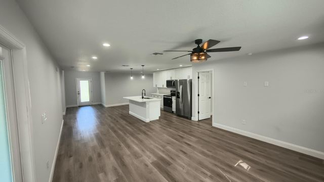 8055 N WELLINGTON TERRACE, Citrus Springs, FL 34433