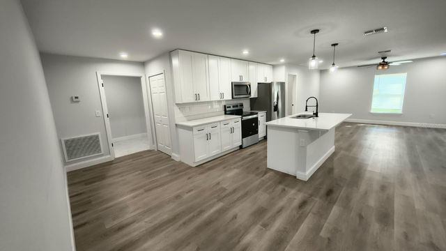 8055 N WELLINGTON TERRACE, Citrus Springs, FL 34433