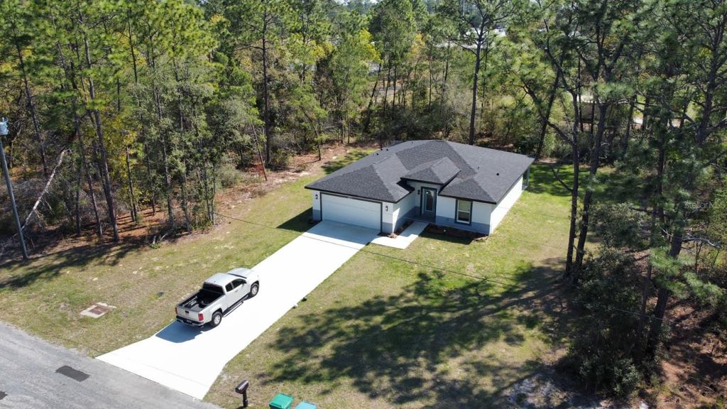 8055 N WELLINGTON TERRACE, Citrus Springs, FL 34433