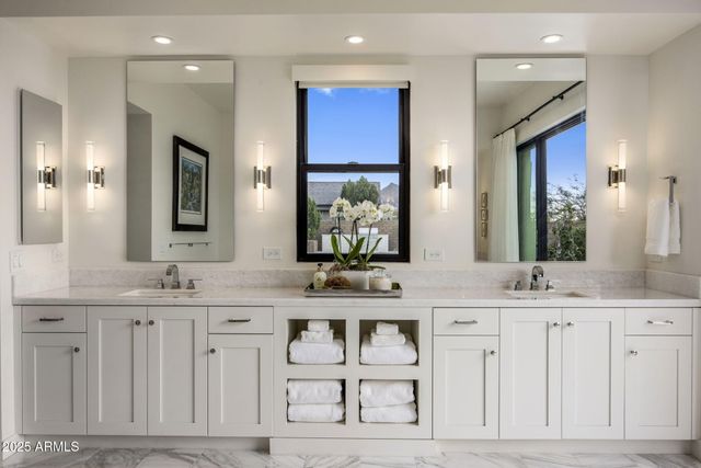 10277 E DE LA O Road, Scottsdale, AZ 85255