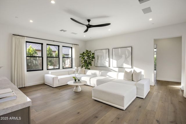 10277 E DE LA O Road, Scottsdale, AZ 85255