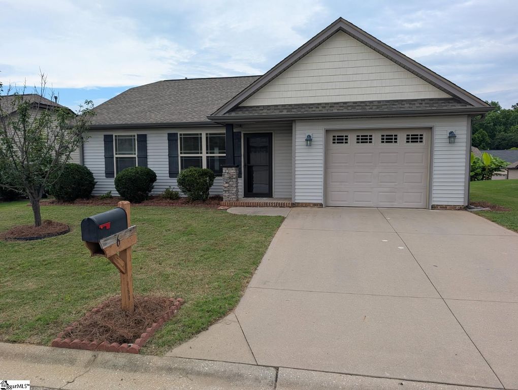 6 Nautical Drive, Greer, SC 29650