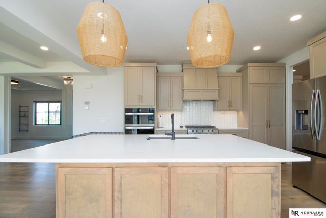 12505 Pheasant Run Circle, Papillion, NE 68046