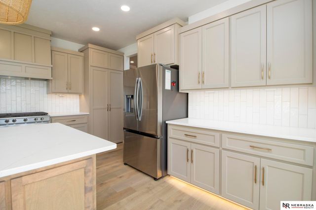 12505 Pheasant Run Circle, Papillion, NE 68046